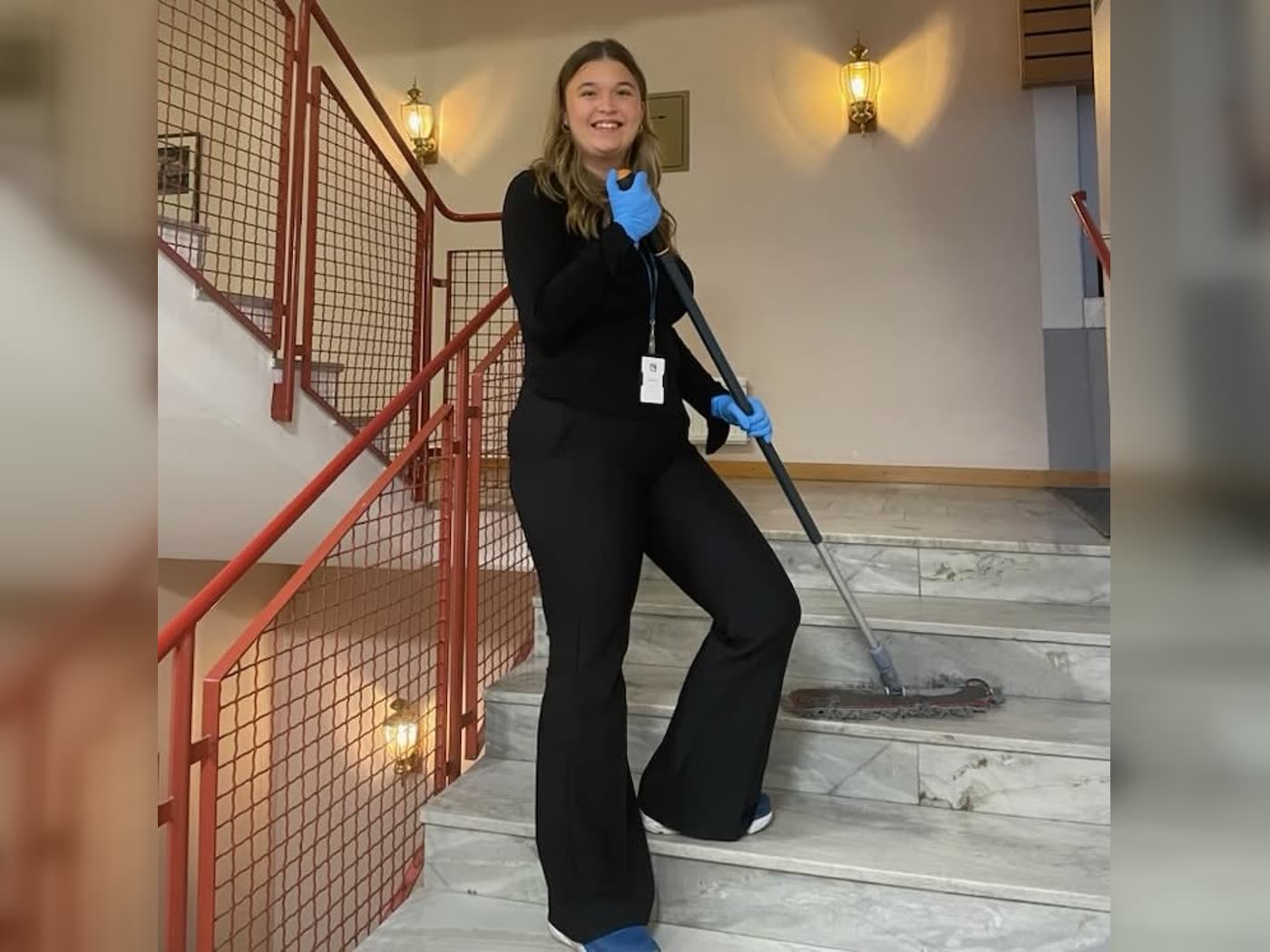 TT Service utför trappstädning i marmorerat trapphus